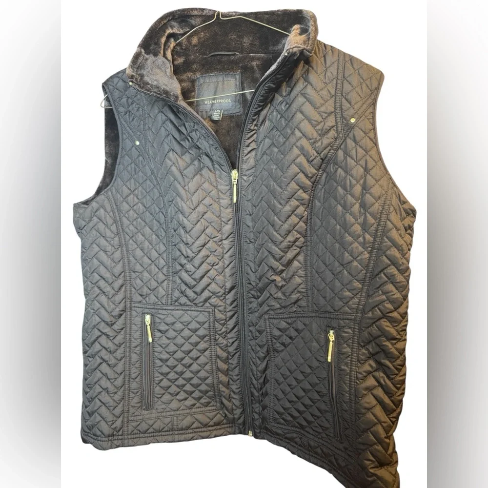 NWT Weatherproof Quilted Full Zip Vest Women L ($85) Outdoor Classic Faux Fur - Picture 1 of 2